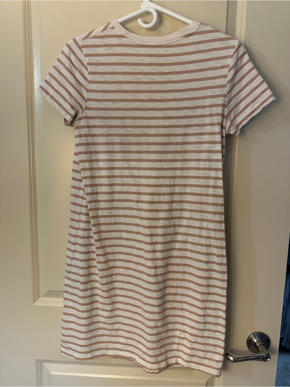 Universal Thread White and Tan Striped Mini Tshirt Dress women’s Sz small - Picture 4 of 9